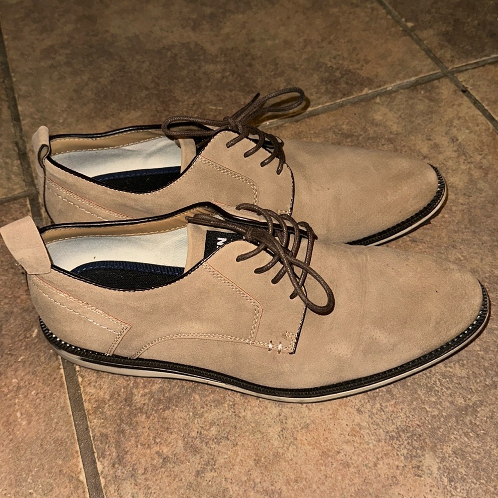 Madden by Steve Madden lace up dress shoes